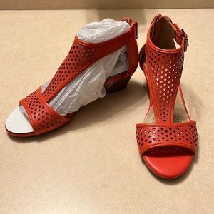 Aerosoles new leather not in box size 5.5